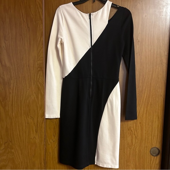 Alice and Olivia Josefina Shoulder Cut-Out Bodycon dress - Picture 4 of 6